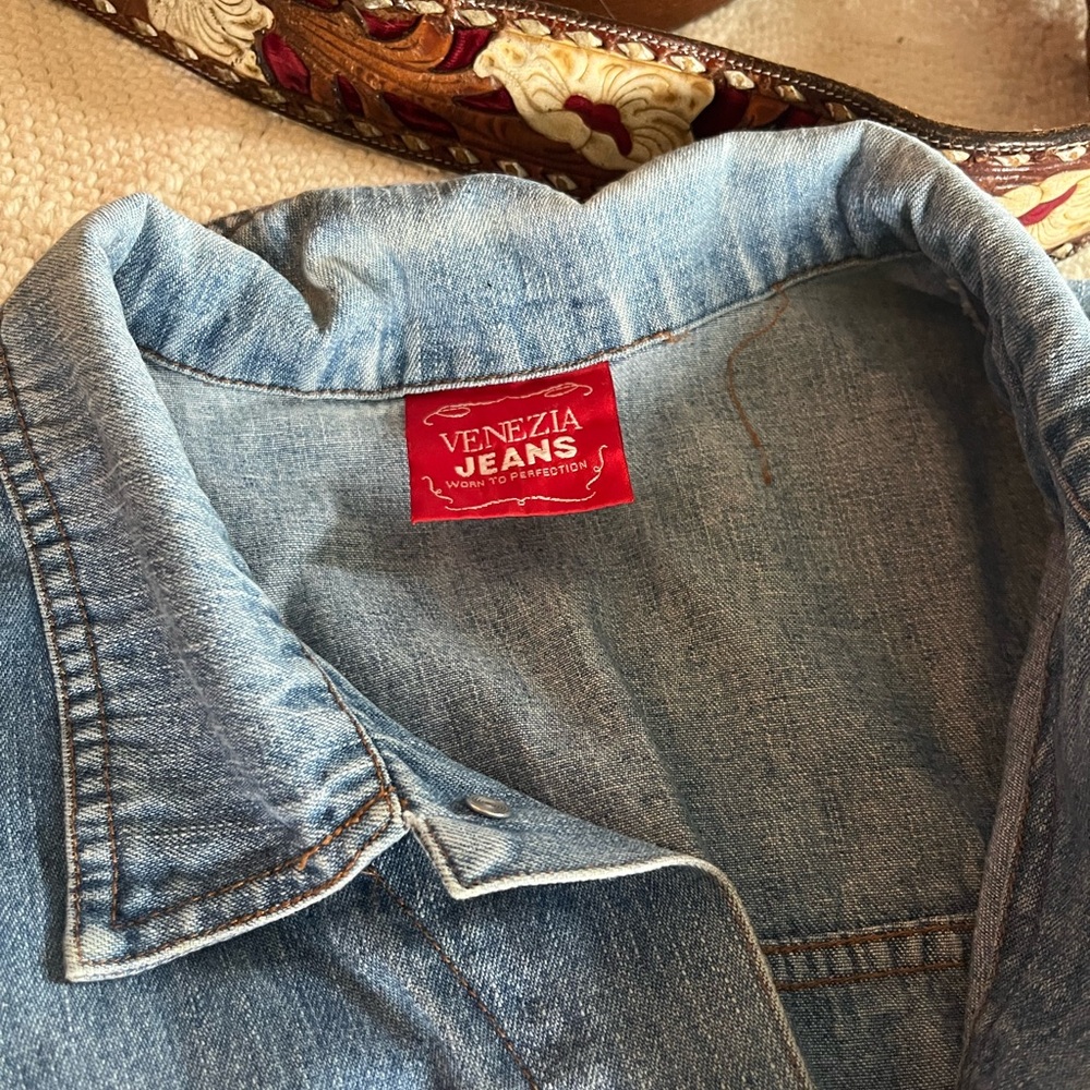 Classic 80’s Venezia Chambray Vintage Blue Denim Jacket - Picture 7 of 8